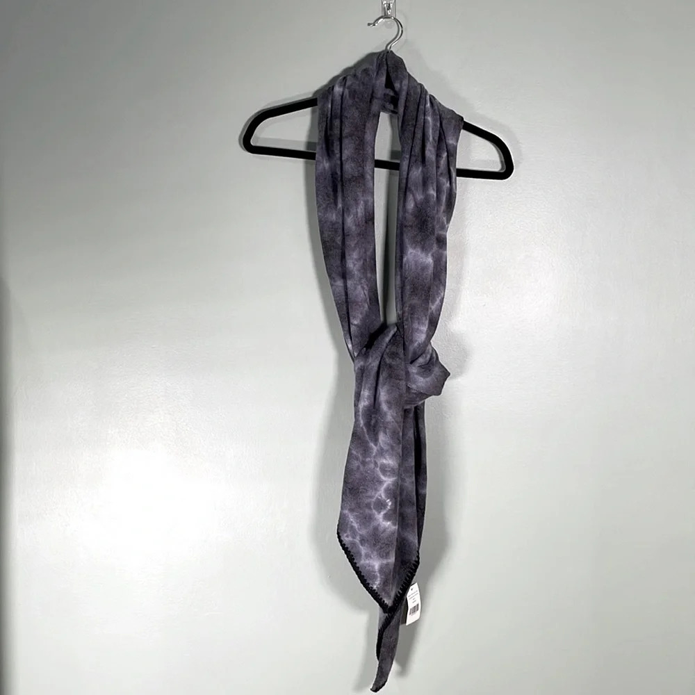 C.c.‎ Exclusives Women's Gray Scarf Tie-Dye Bias Cut NWT